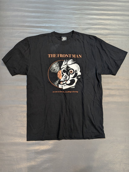 ザック・セイバーJr.「THE FRONT MAN」Tシャツ(ブラック)