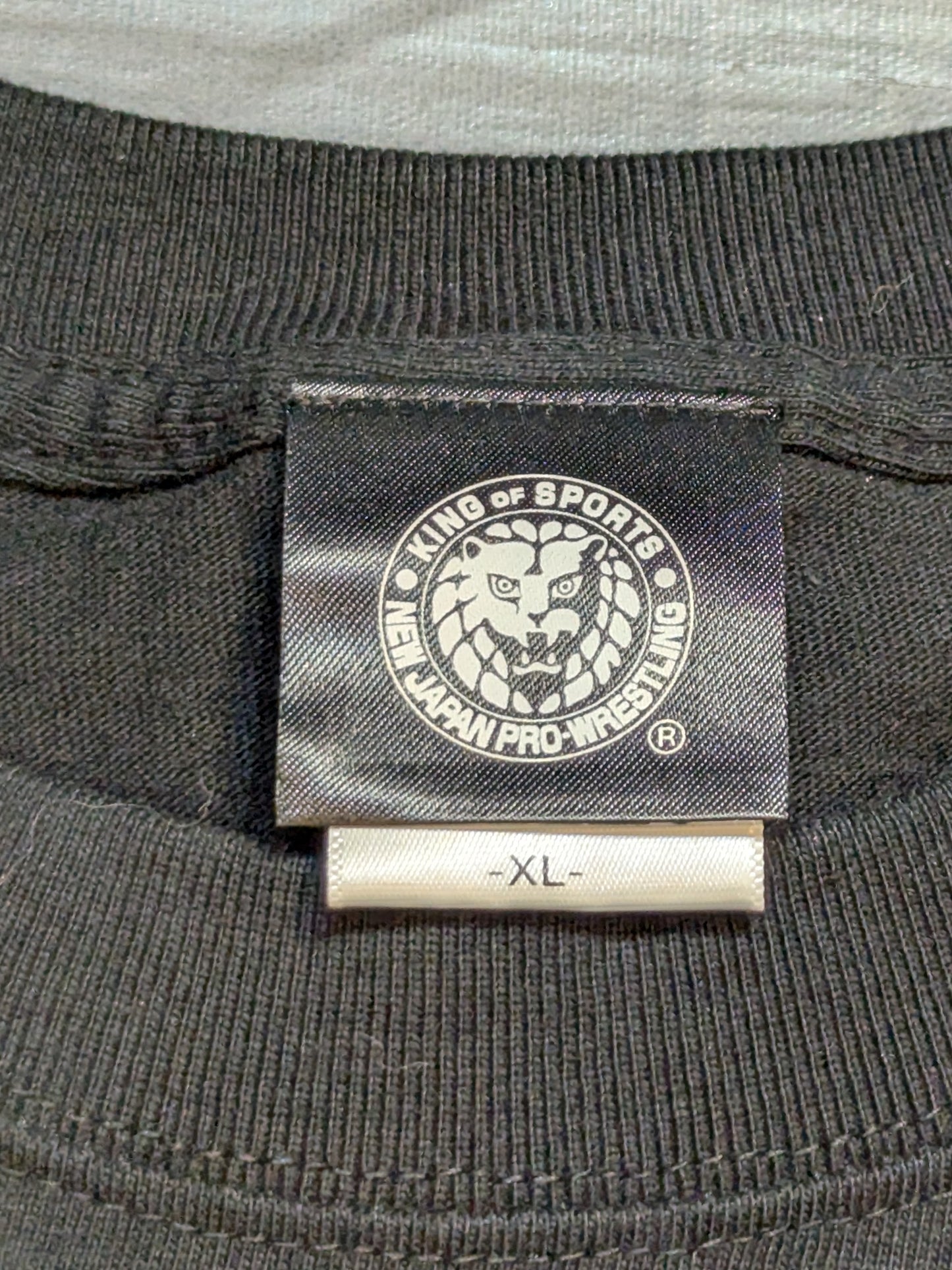 ザック・セイバーJr.「THE FRONT MAN」Tシャツ(ブラック)