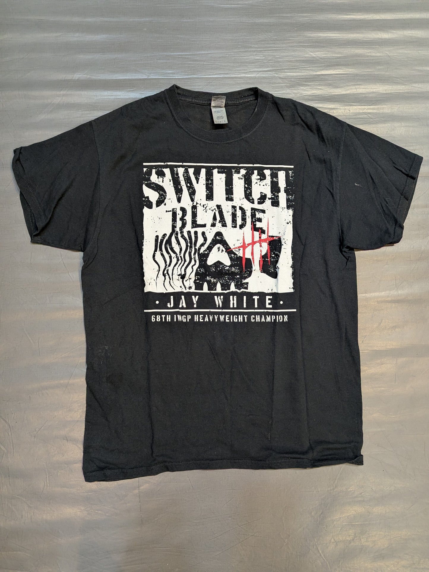 ジェイ・ホワイト「BC」Tシャツ
