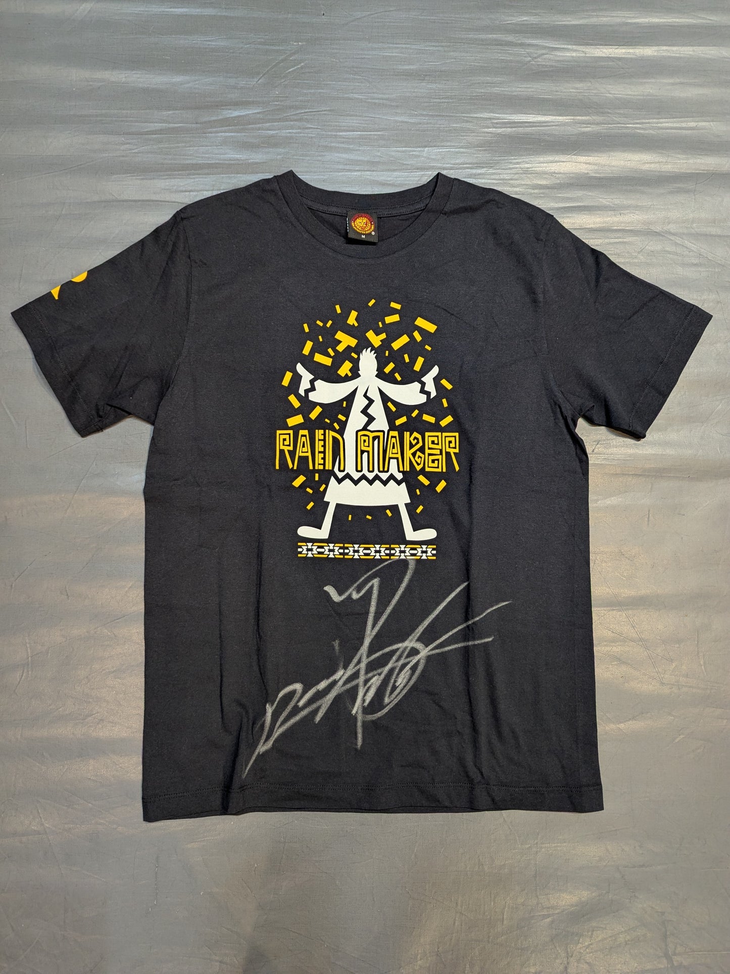 【hand signed autograph】 Kazuchika Okada " Kokopelli T-shirt