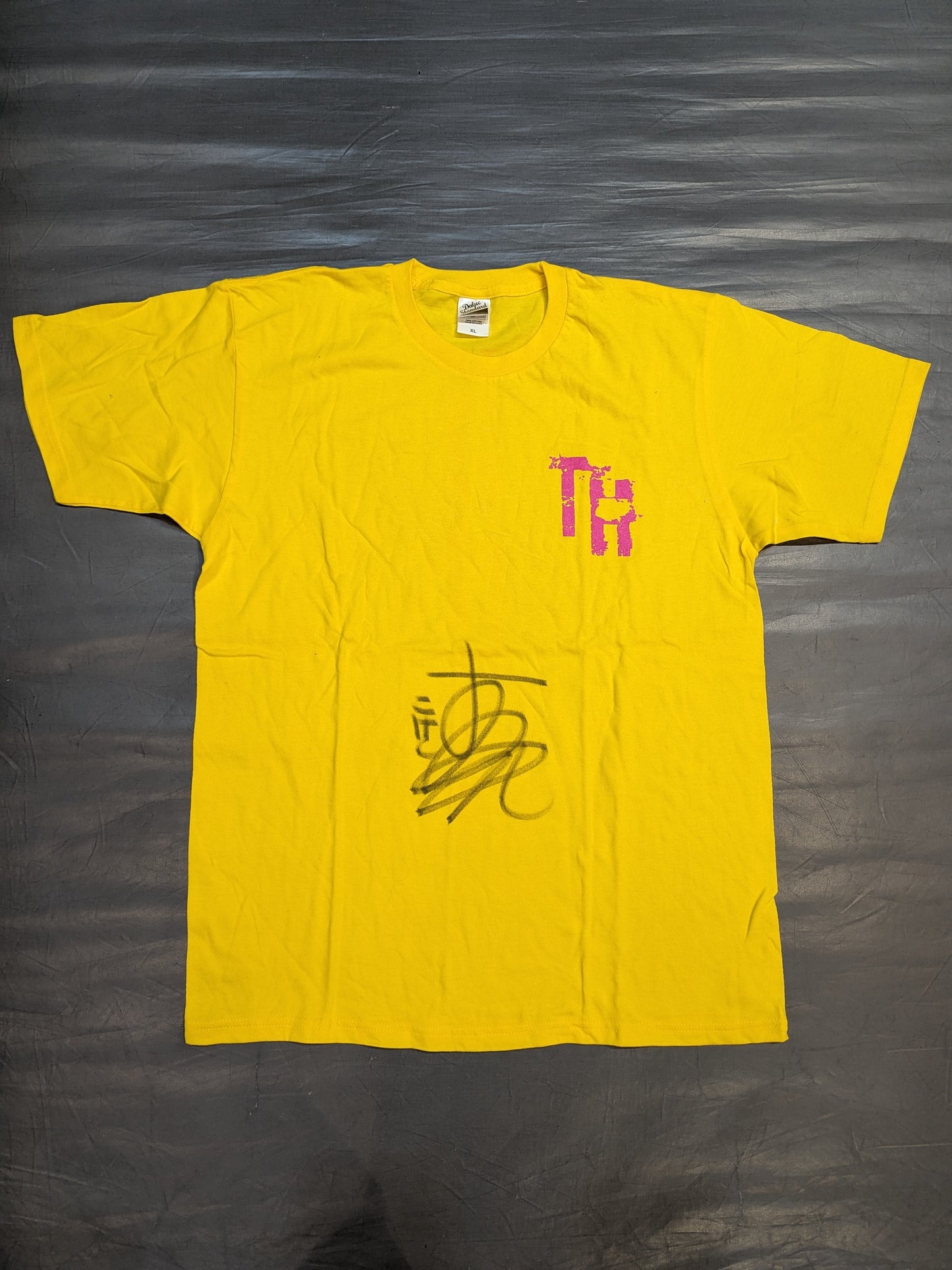【直筆サイン入り】本間朋晃「TH」Tシャツ