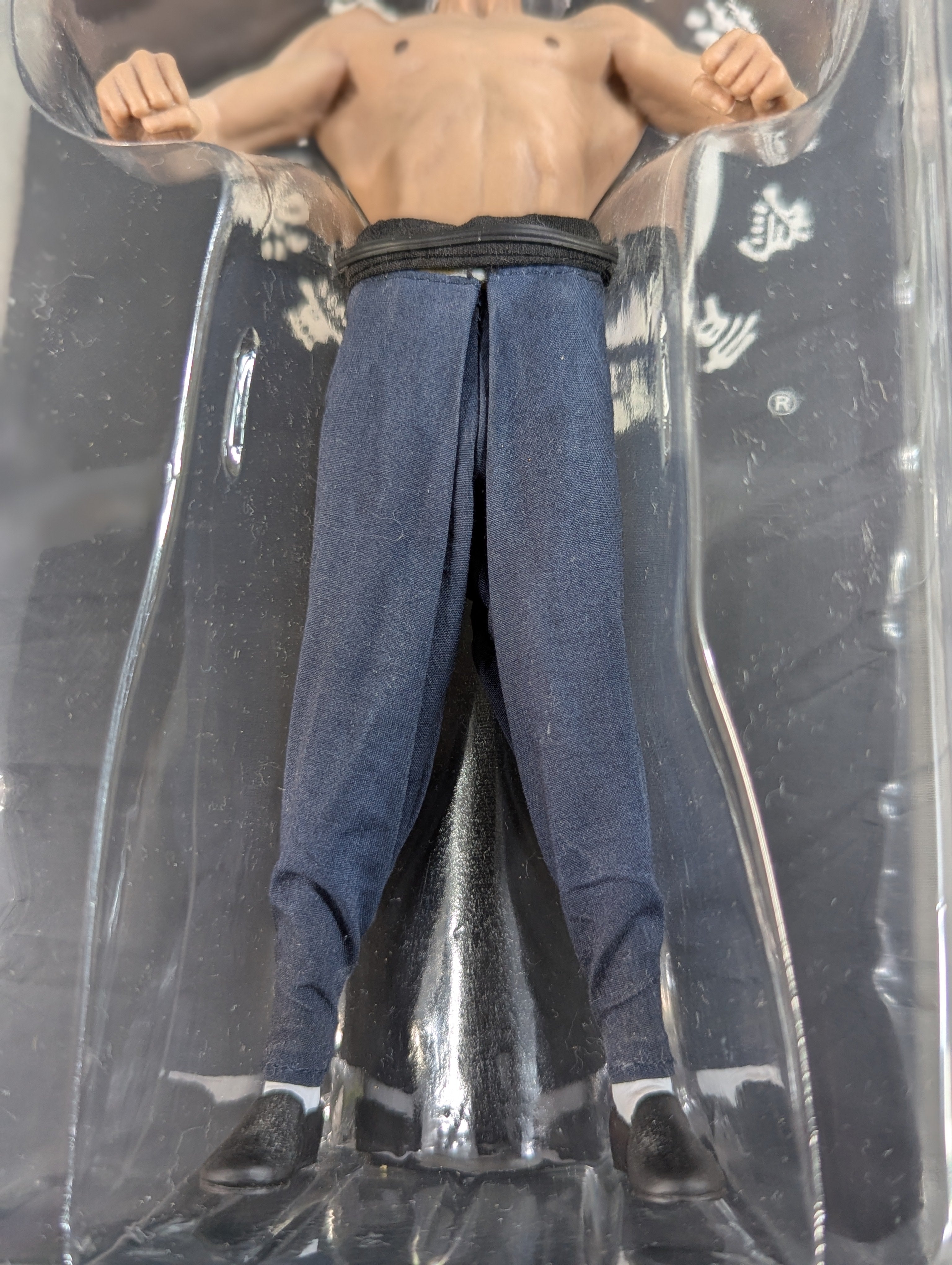 STORM COLLECTIBLES ブルース・リー 1/12 プレミアムフィギュア – 闘道館