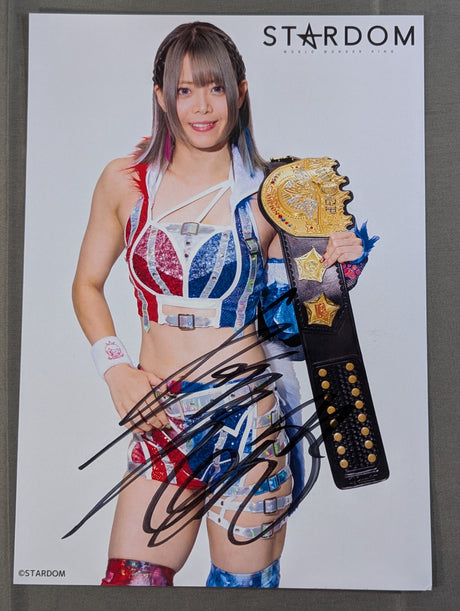 ★IWGP★ 岩谷麻優 直筆サイン入り スターダムポートレート(A-6)