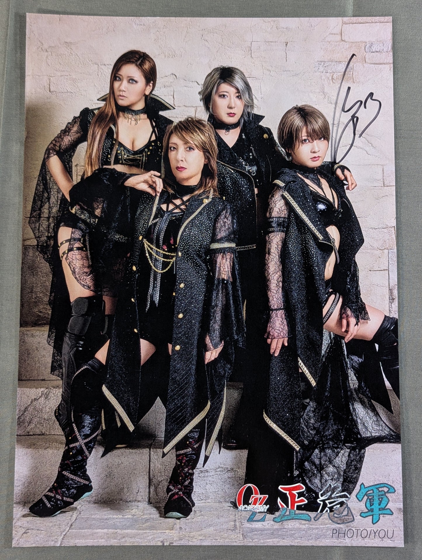 Saori Anou  hand signed autograph  Zhengwei Military Pro-Photo (1)