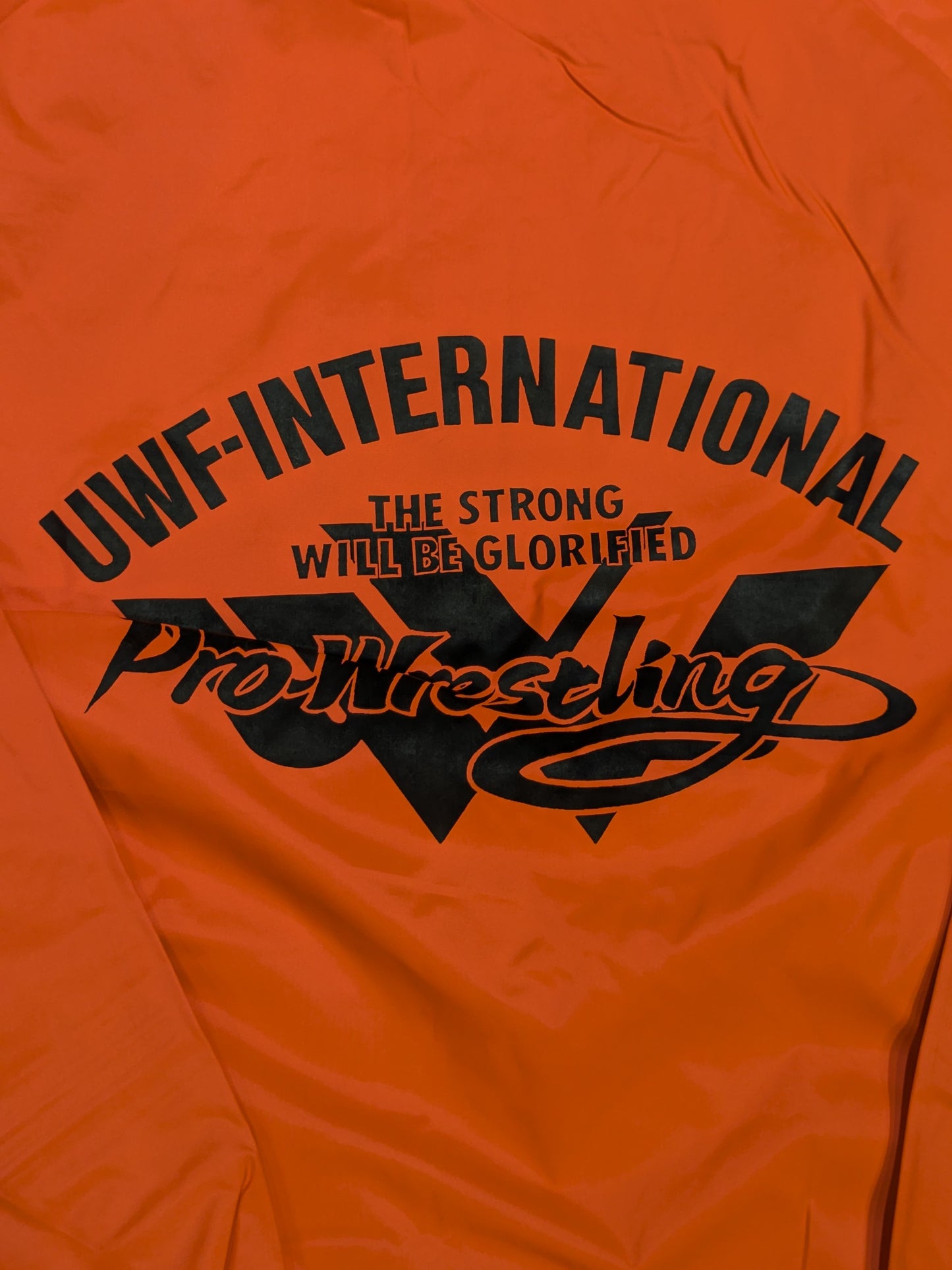 UWFインターナショナル「HE STRONG WILL BE GLORIFIED」ベンチコート