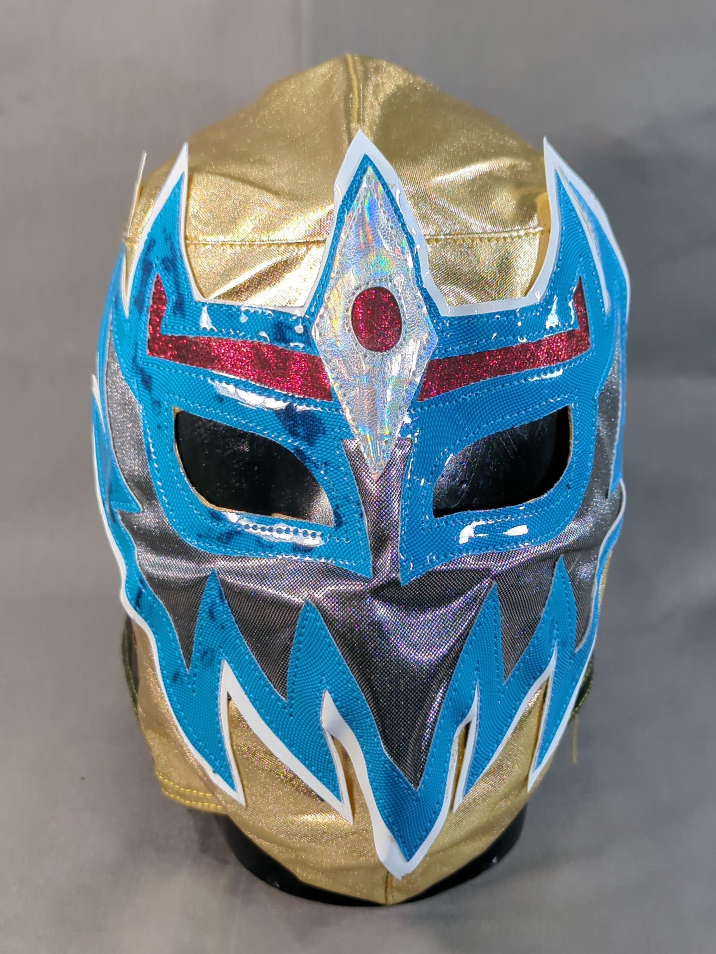Mascara Dorada 