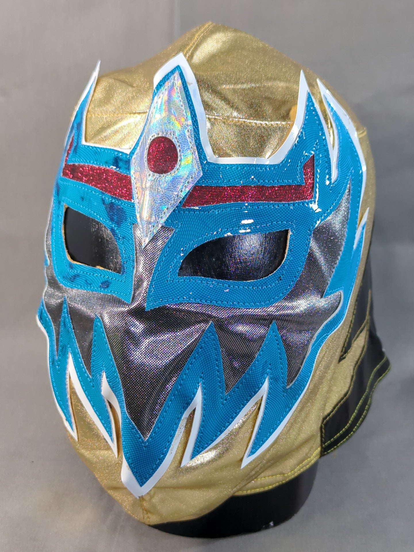 Mascara Dorada 