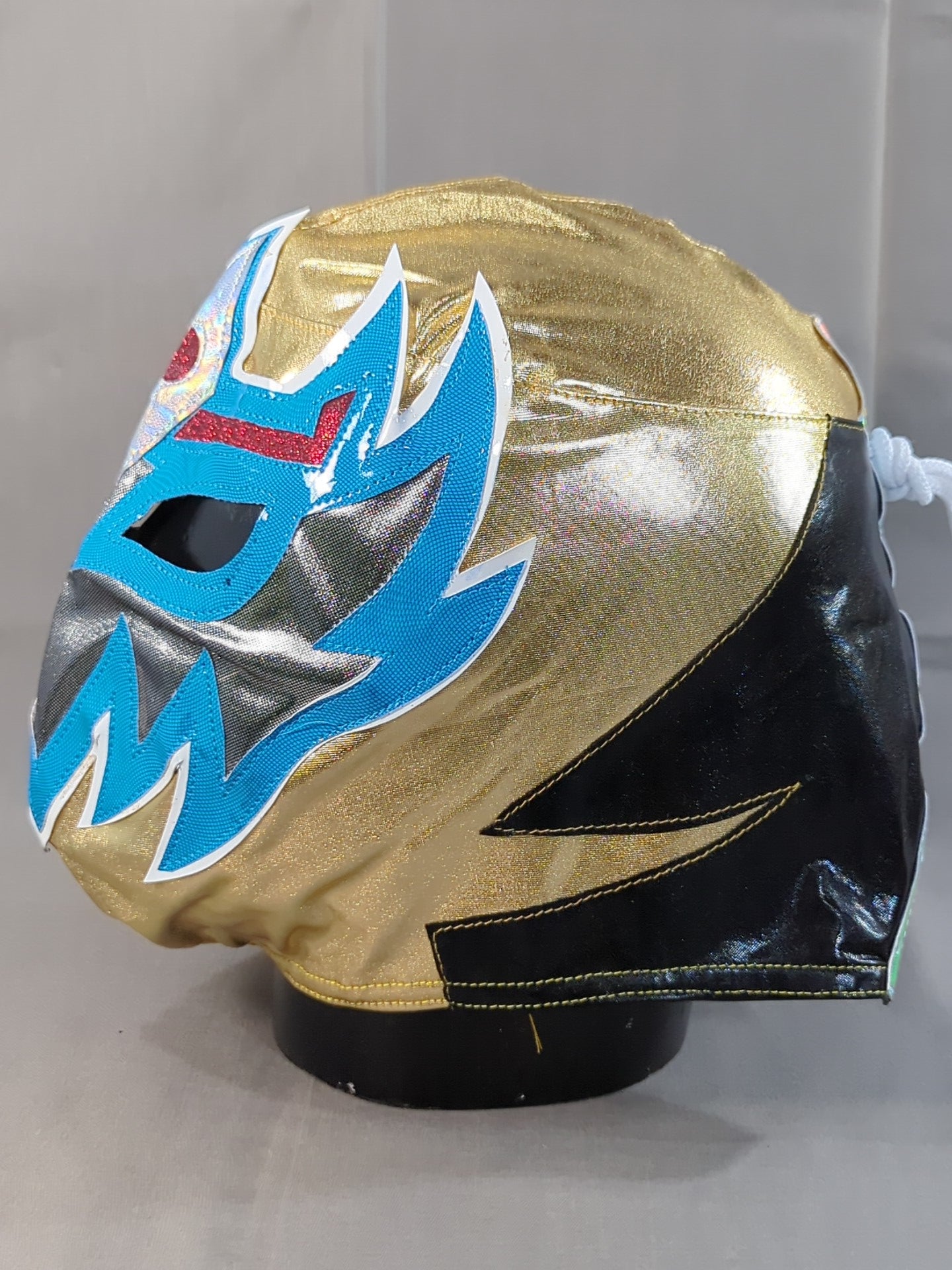 Mascara Dorada 