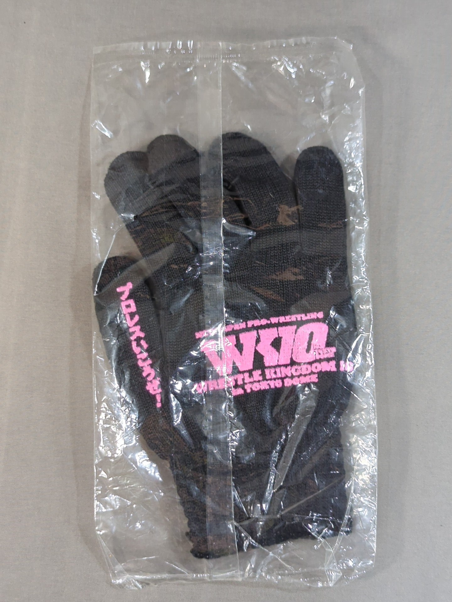 Wrestle Kingdom 10 Gloves (Black×Pink)