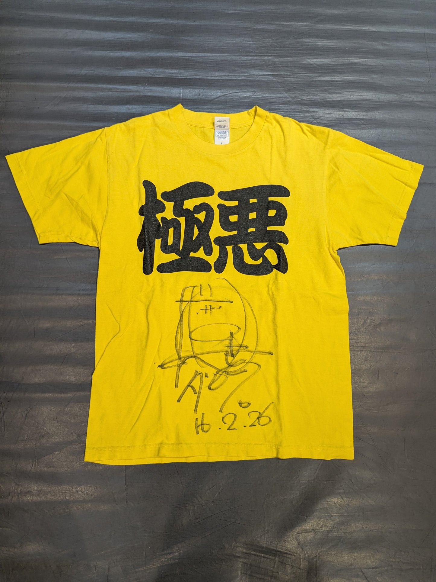 [Dump Matsumoto hand signed autograph ] Gokuaku Domei "Gokuaku" T-shirt (Yellow)