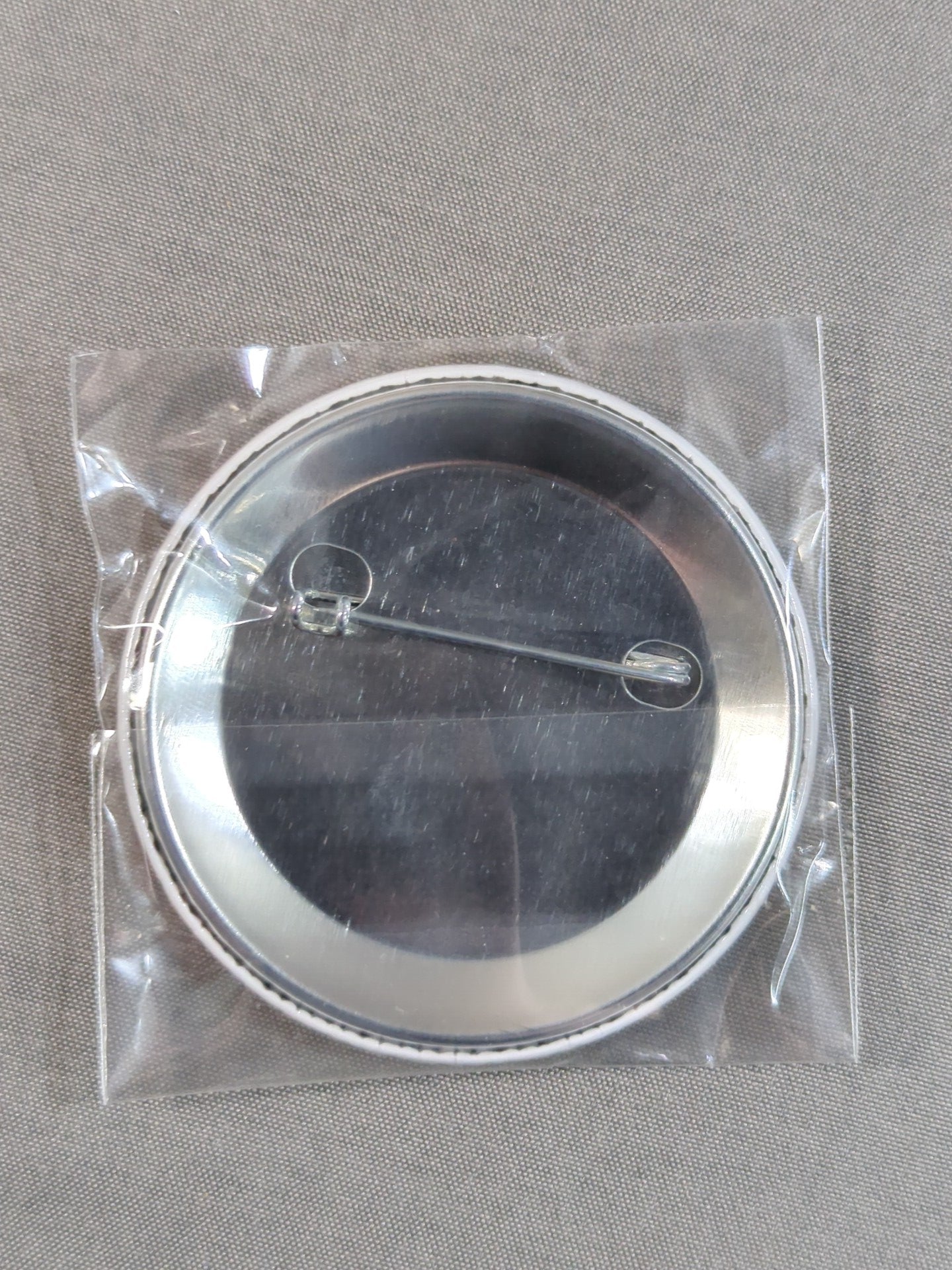 ★ Katsu Hama×New Japan Pro Wrestling  ★ Kazuchika Okada  PinBack button 