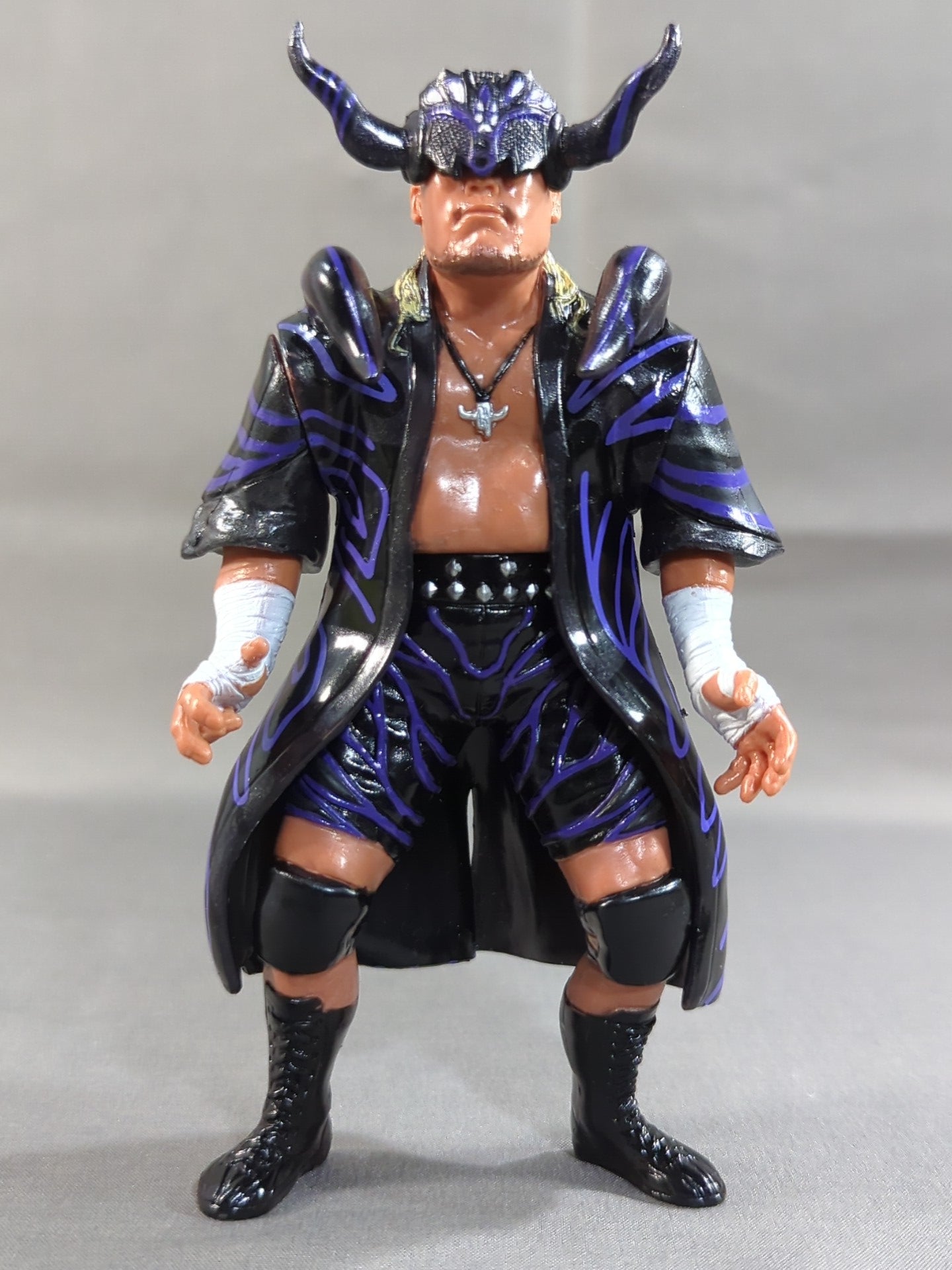 Hiroyoshi Tenzan  (Mountain Horn Gown)