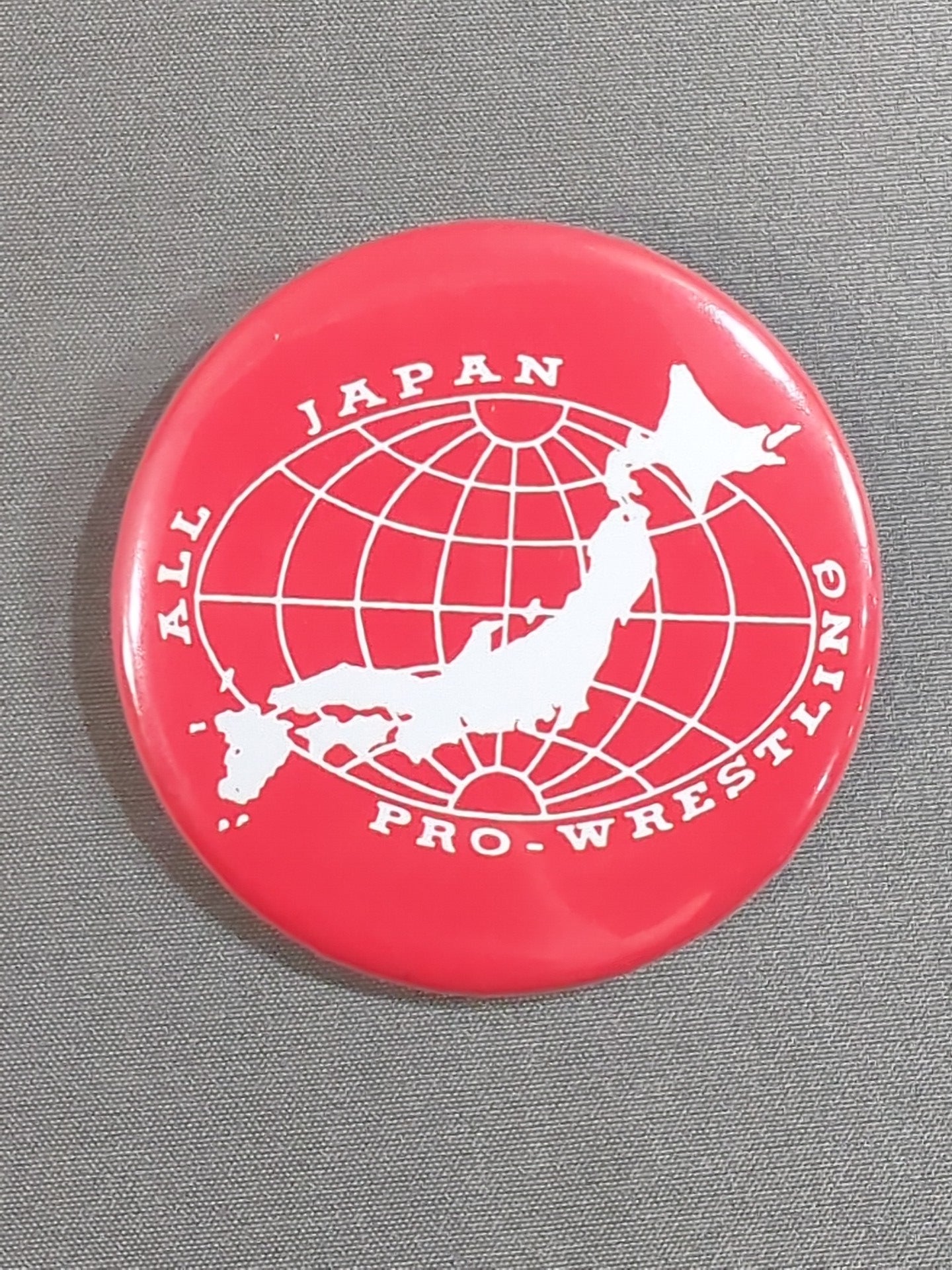 全日本プロレス 団体ロゴ 缶バッジ(赤)