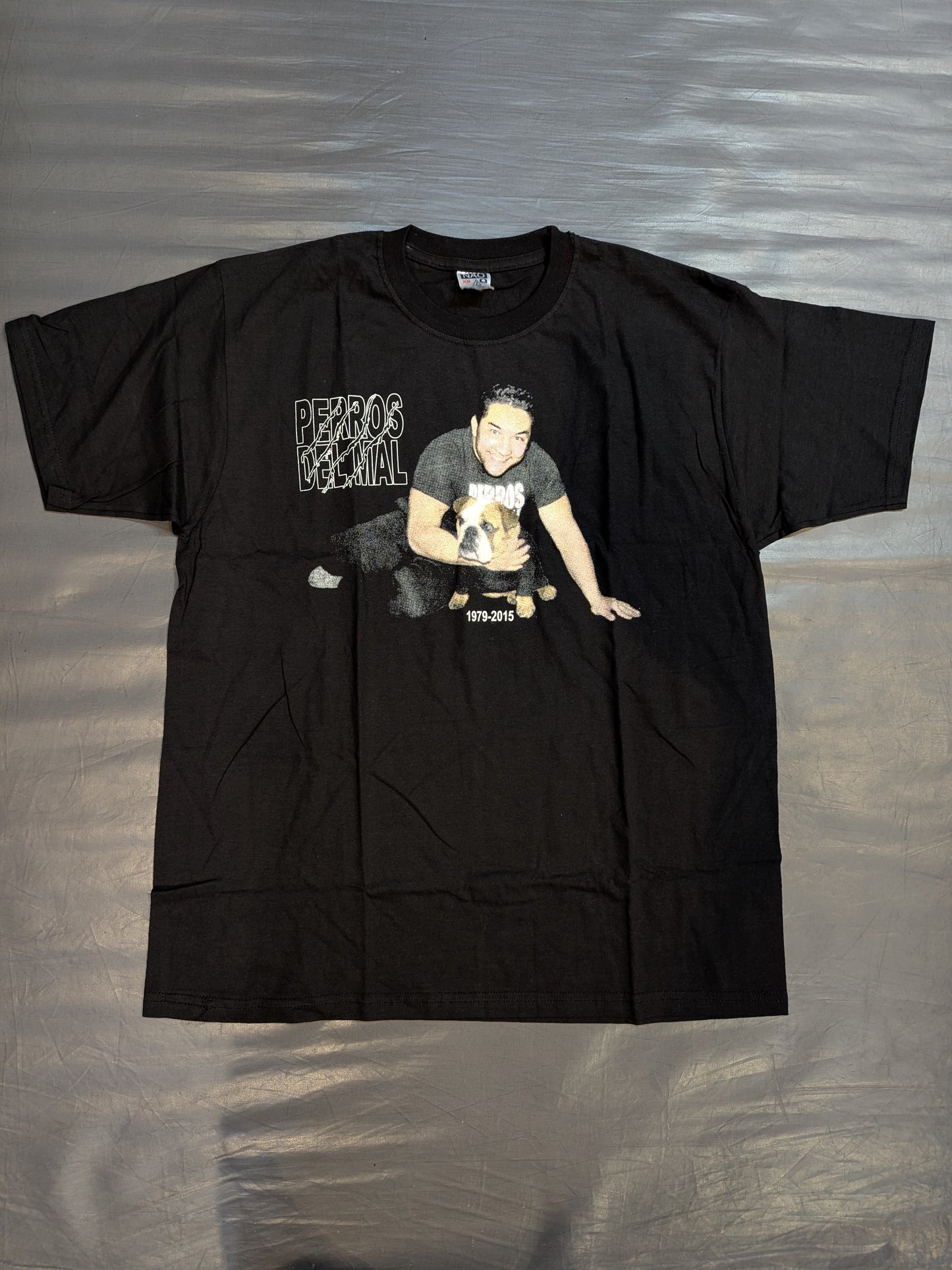 ペロ・アグアヨ・ジュニア「PERROS DEL MAL」ピクチャーTシャツ