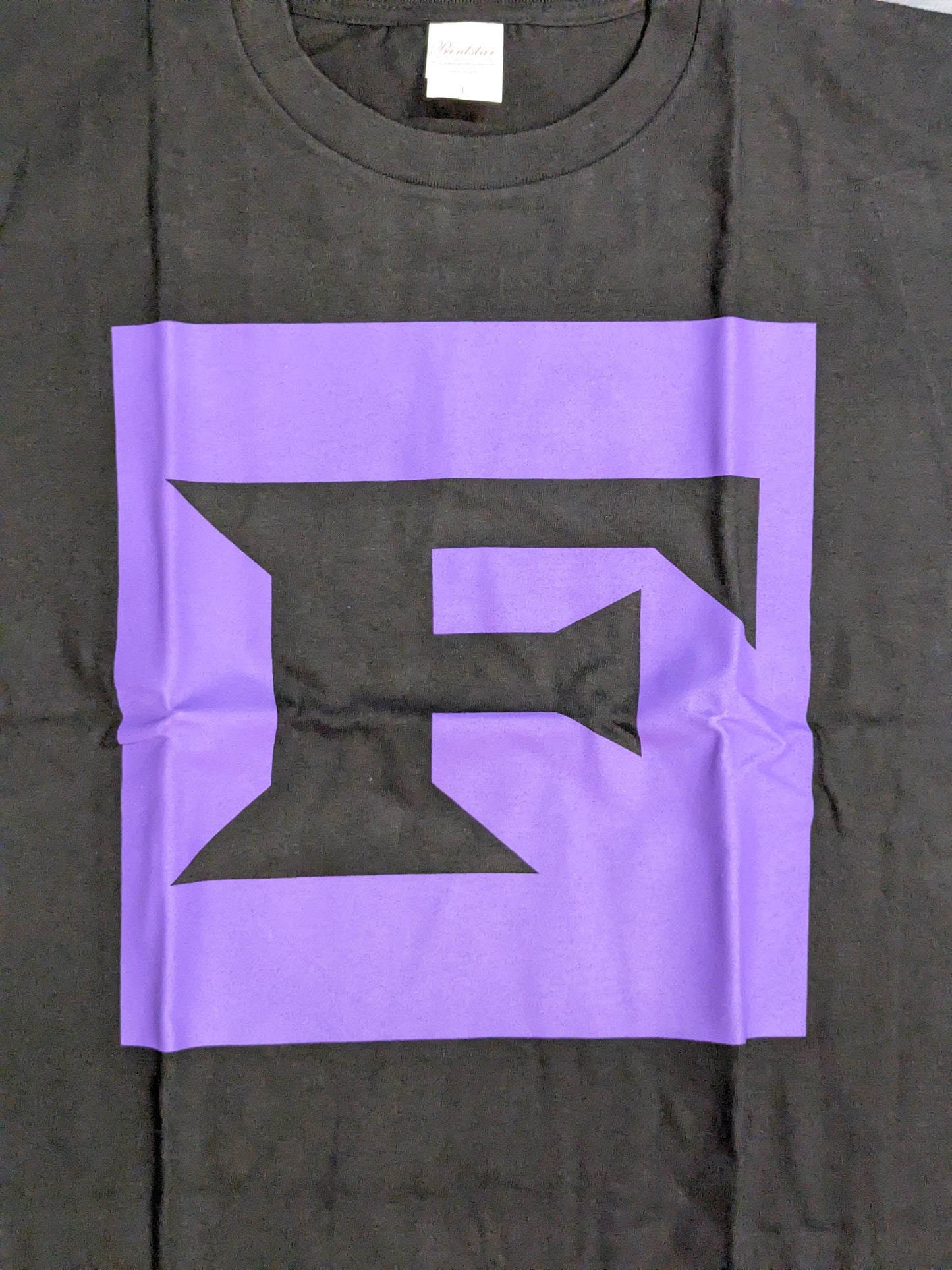 藤田ミノル「F」Tシャツ(ブラック×パープル)