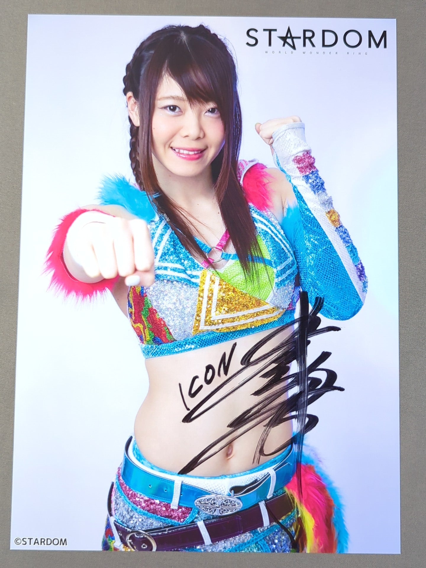 岩谷麻優 直筆サイン入り スターダムポートレート(B-3) – 闘道館