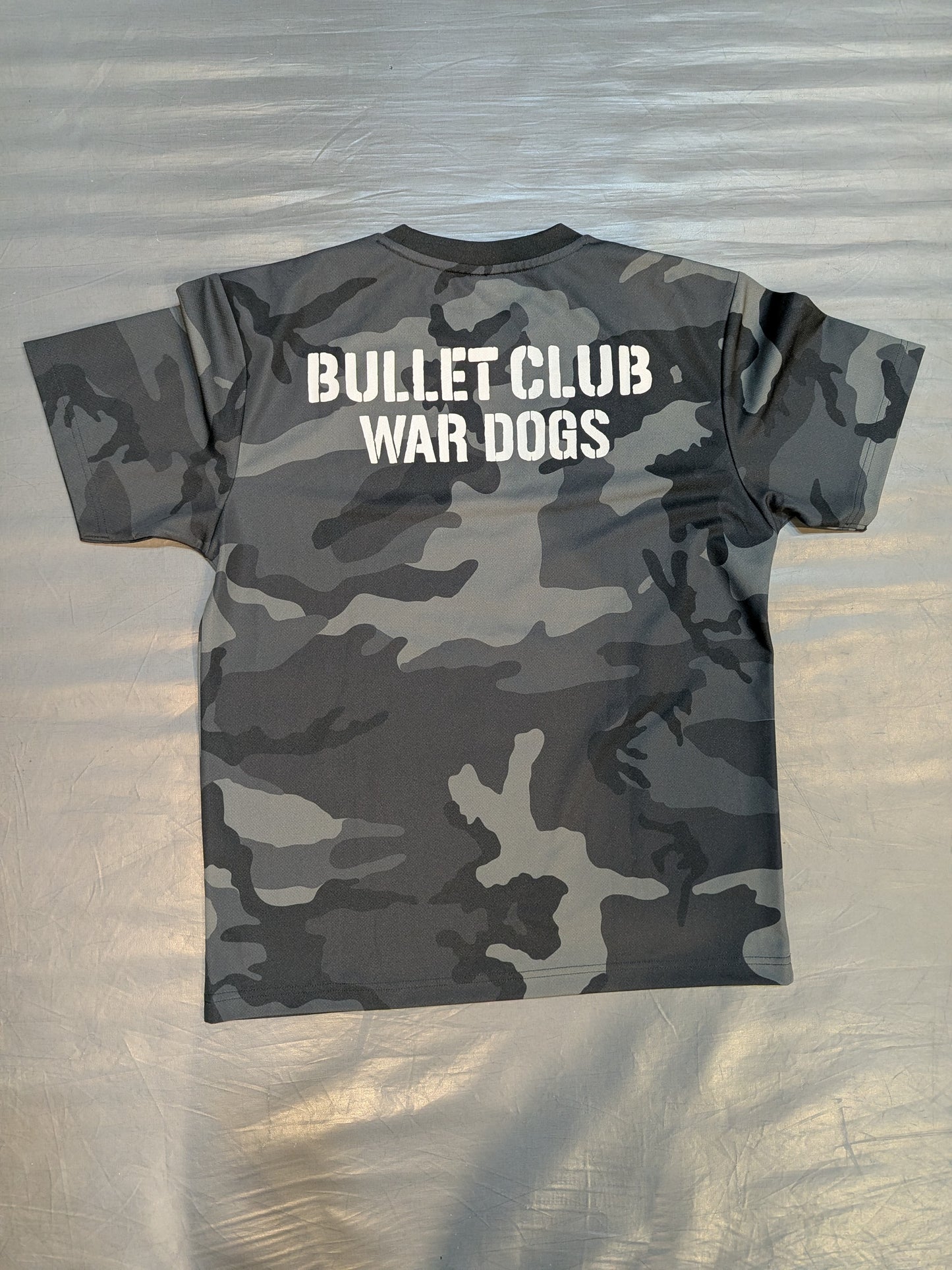 BULLET CLUB WAR DOGS Dry T-Shirt (Blackwoodland Camo)