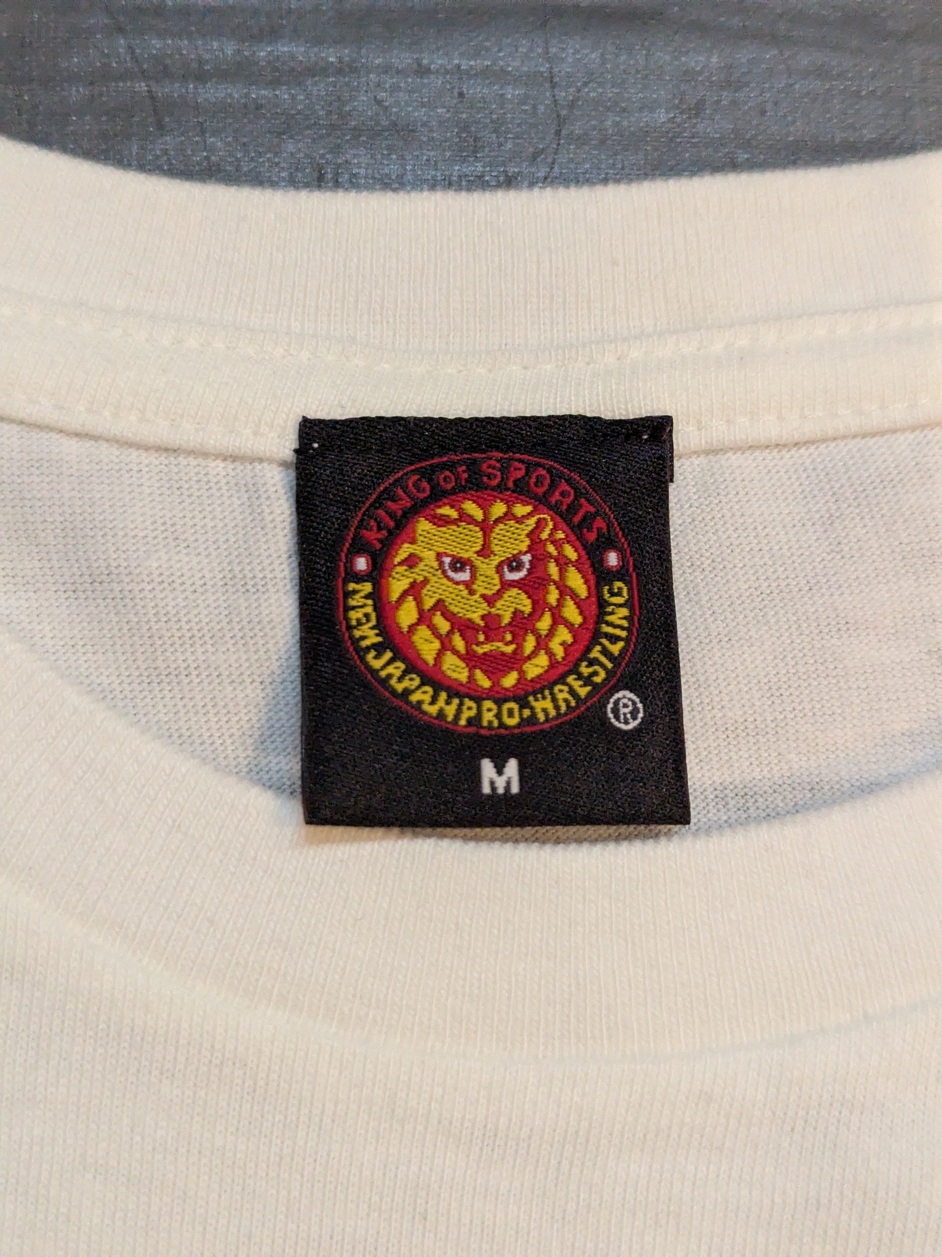 直筆サイン入り】オカダ・カズチカ「KORM」Tシャツ – 闘道館