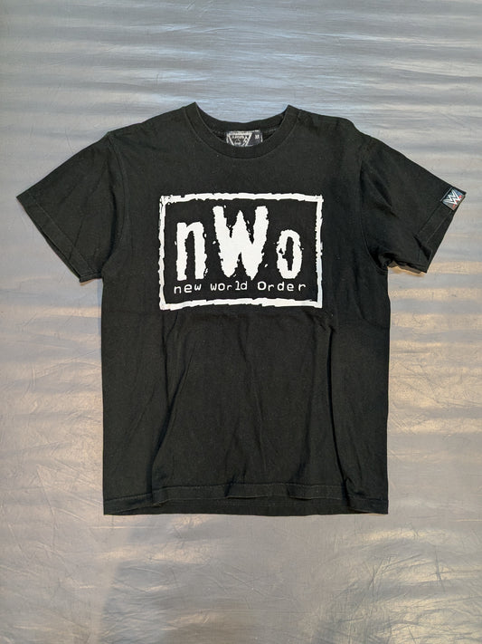 ARISTRIST AT×WWE nWo Tシャツ(ブラック×ホワイト)