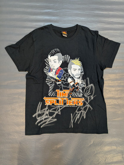 【KUSHIDA＆アレックス・シェリー 直筆Wサイン入り】タイムスプリッターズ×鉄腕アトム コラボTシャツ