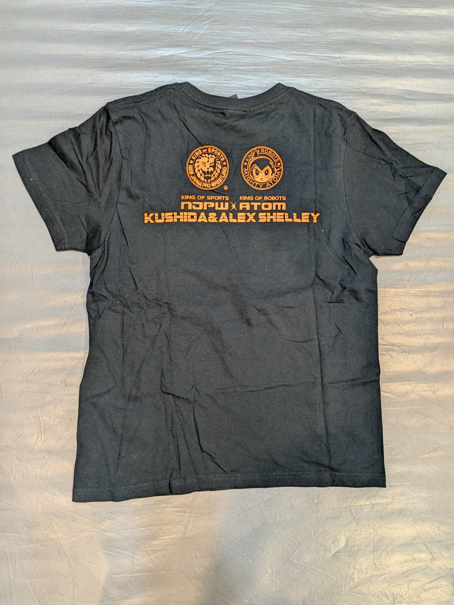 【KUSHIDA＆アレックス・シェリー 直筆Wサイン入り】タイムスプリッターズ×鉄腕アトム コラボTシャツ