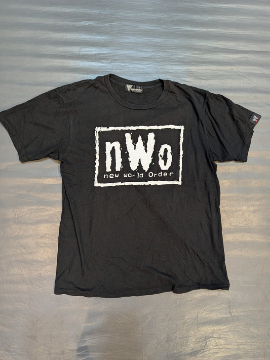 ARISTRIST AT×WWE nWo EX Tシャツ(ブラック×ホワイト)