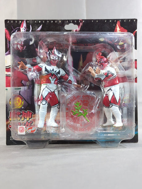 Jushin Thunder Liger  vs Ebeiger (Red)