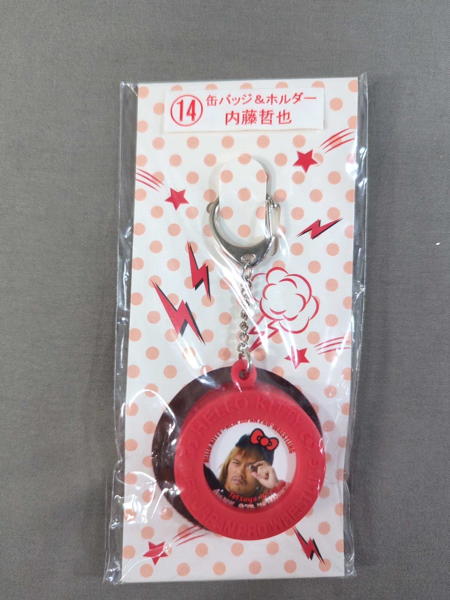 ★ハローキティ×内藤哲也★ 缶バッジ＆ホルダー