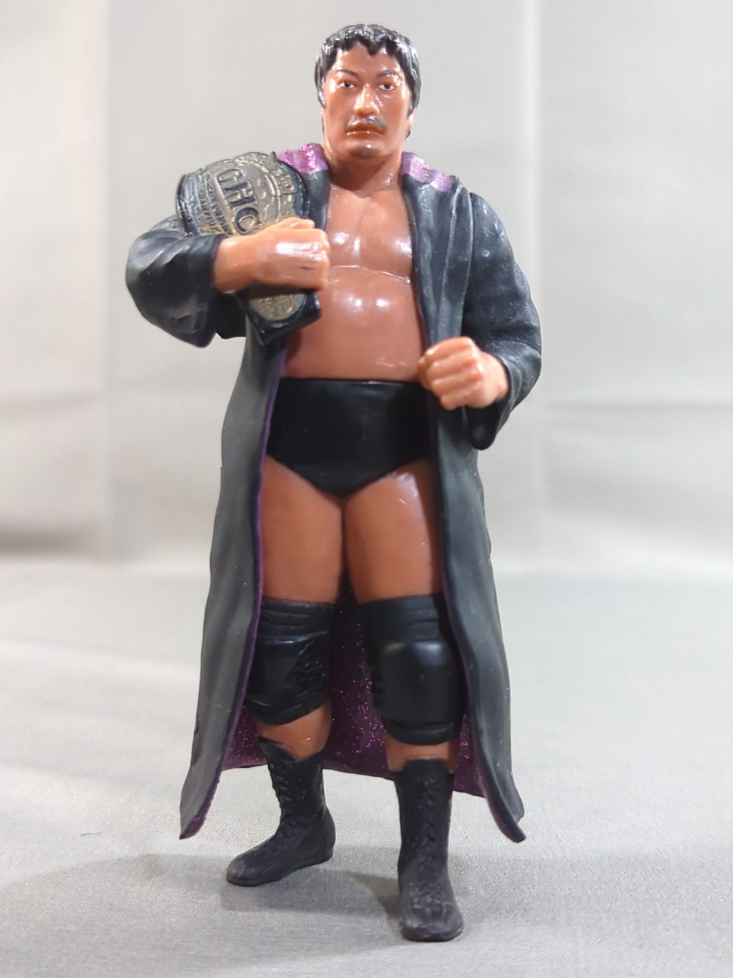 Kenta Kobashi  (hood and belt)