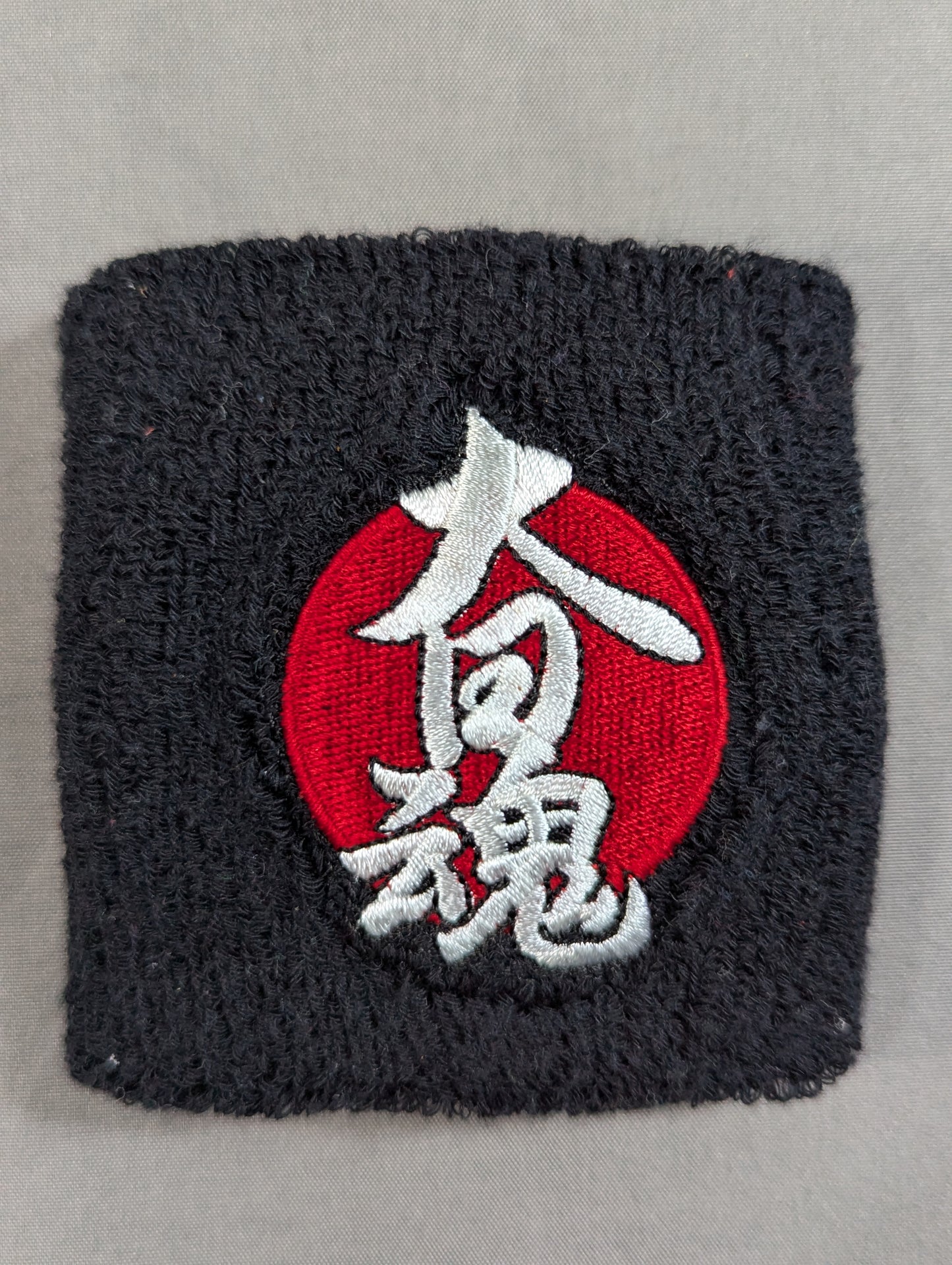 大日本プロレス「大日魂」リストバンド(黒)
