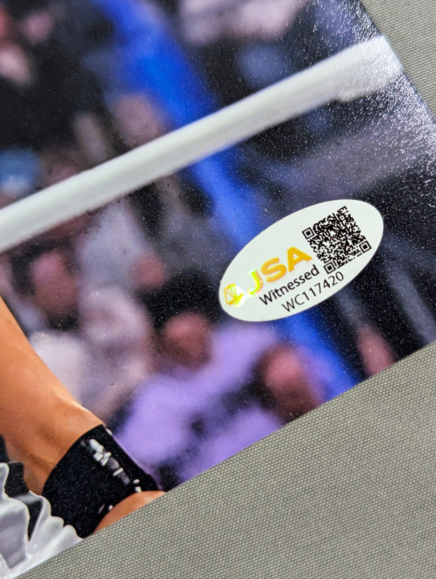 ★JSA★ Kazuchika Okada  hand signed autograph Pro-Photo (middle finger)