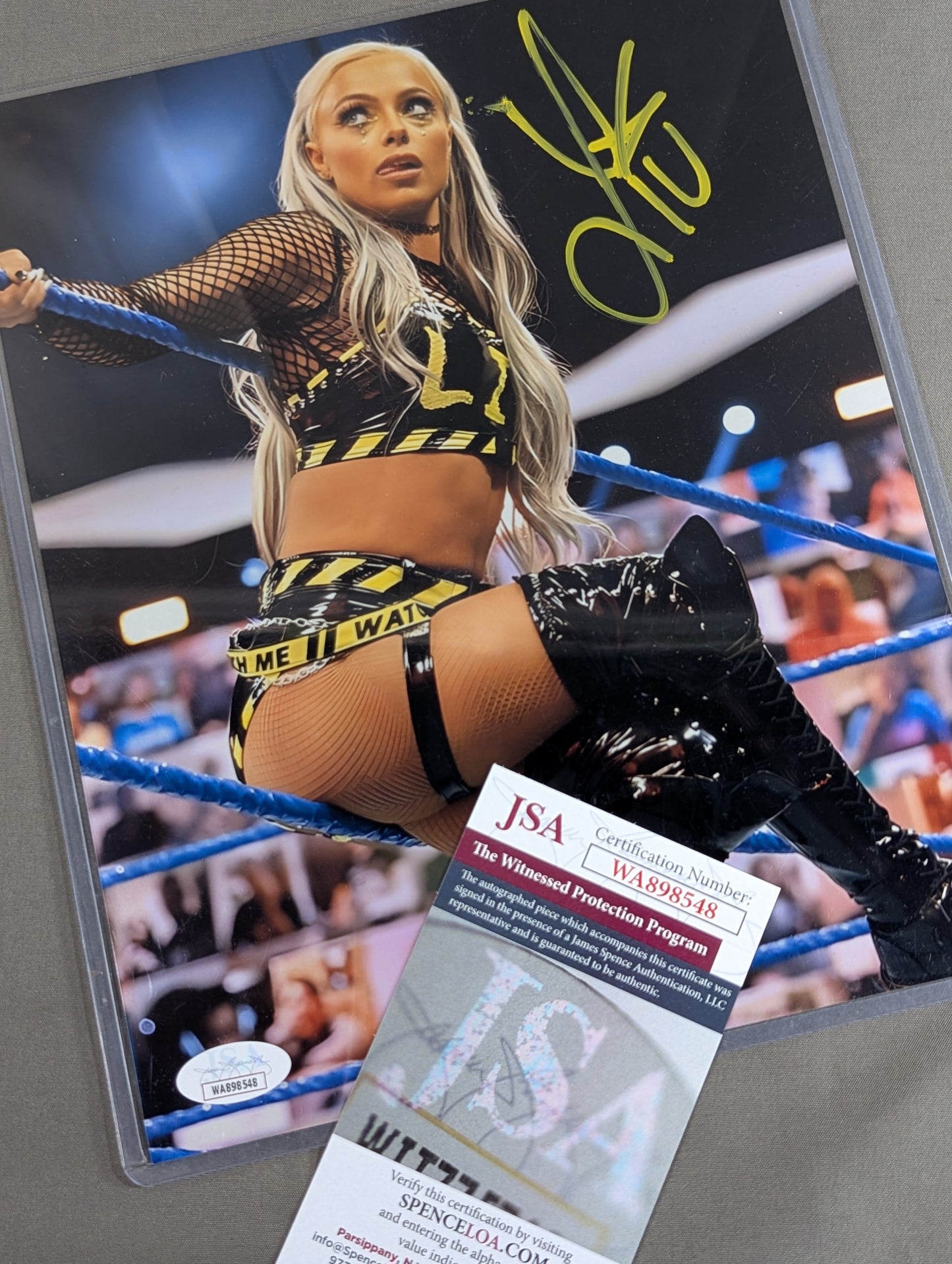 ★JSA★ Liv Morgan hand signed autograph Pro-Photo (Yellow)