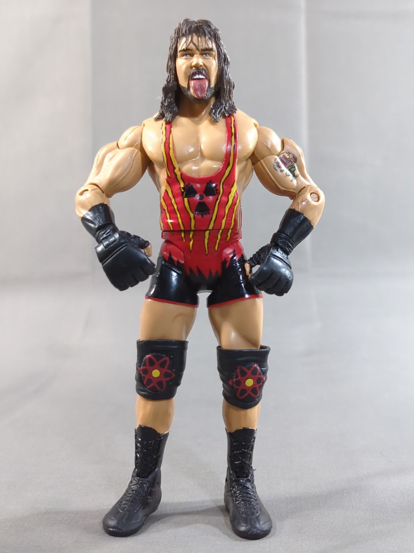 Adam Bomb  (red×yellow, singlet)