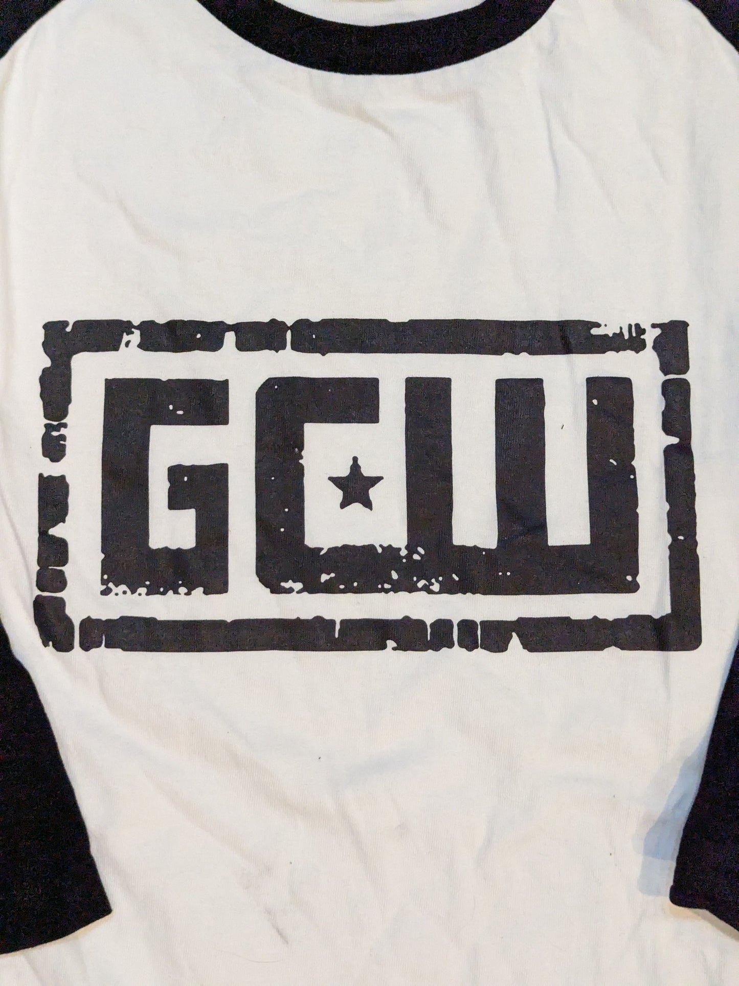GCW Logo Raglan T-Shirt (3) (Three-quarter Sleeves, White×Black)