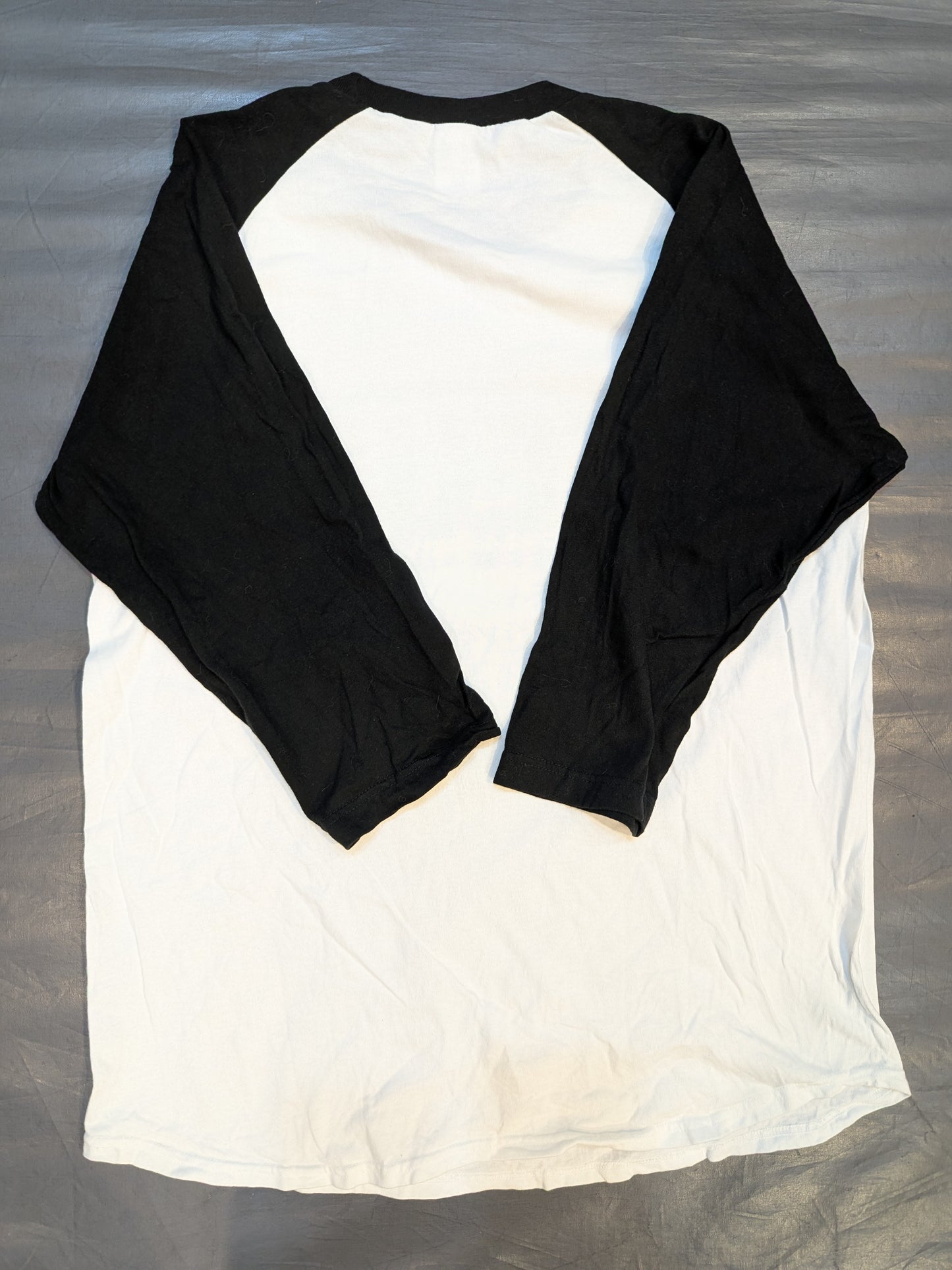 GCW Logo Raglan T-Shirt (3) (Three-quarter Sleeves, White×Black)