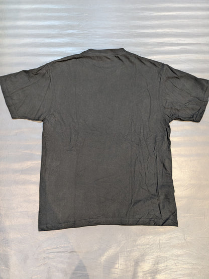 ジョン・ウェイン・マードック イラストTシャツ(ブラック×レッド)