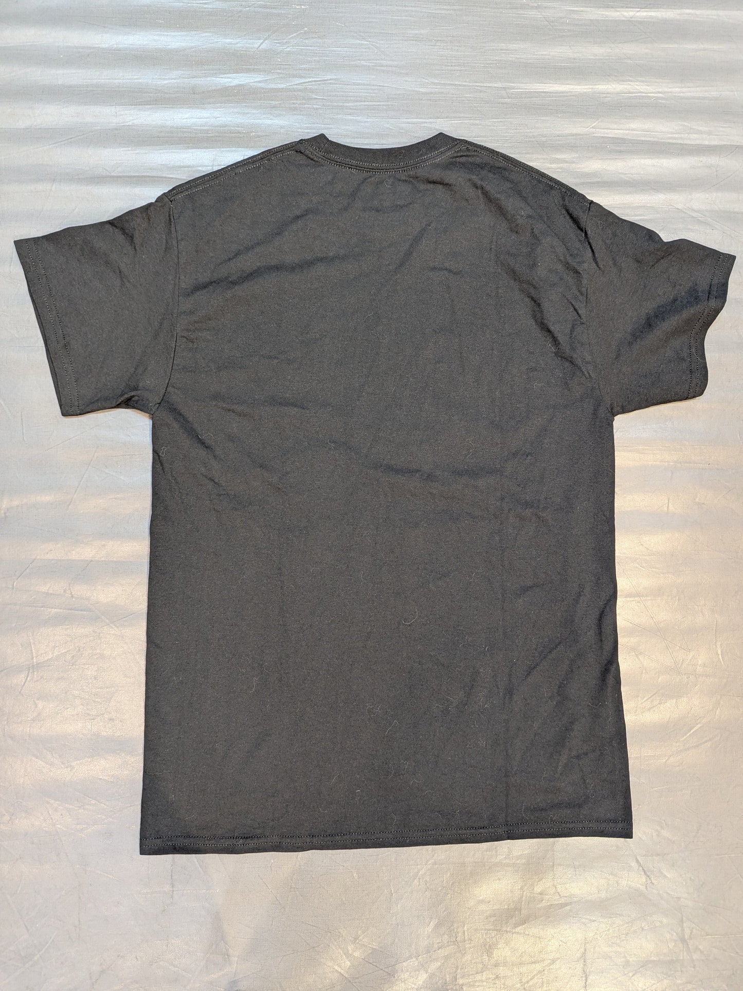 シュラック「PUBLIC ANIMAL #1」ピクチャーTシャツ(ブラック)