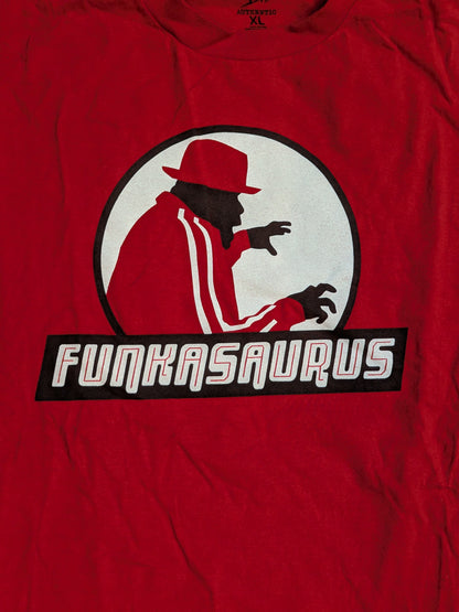 Broadus Clay 'FUNKASAURUS' T-shirt (WWE (2011) / Red)