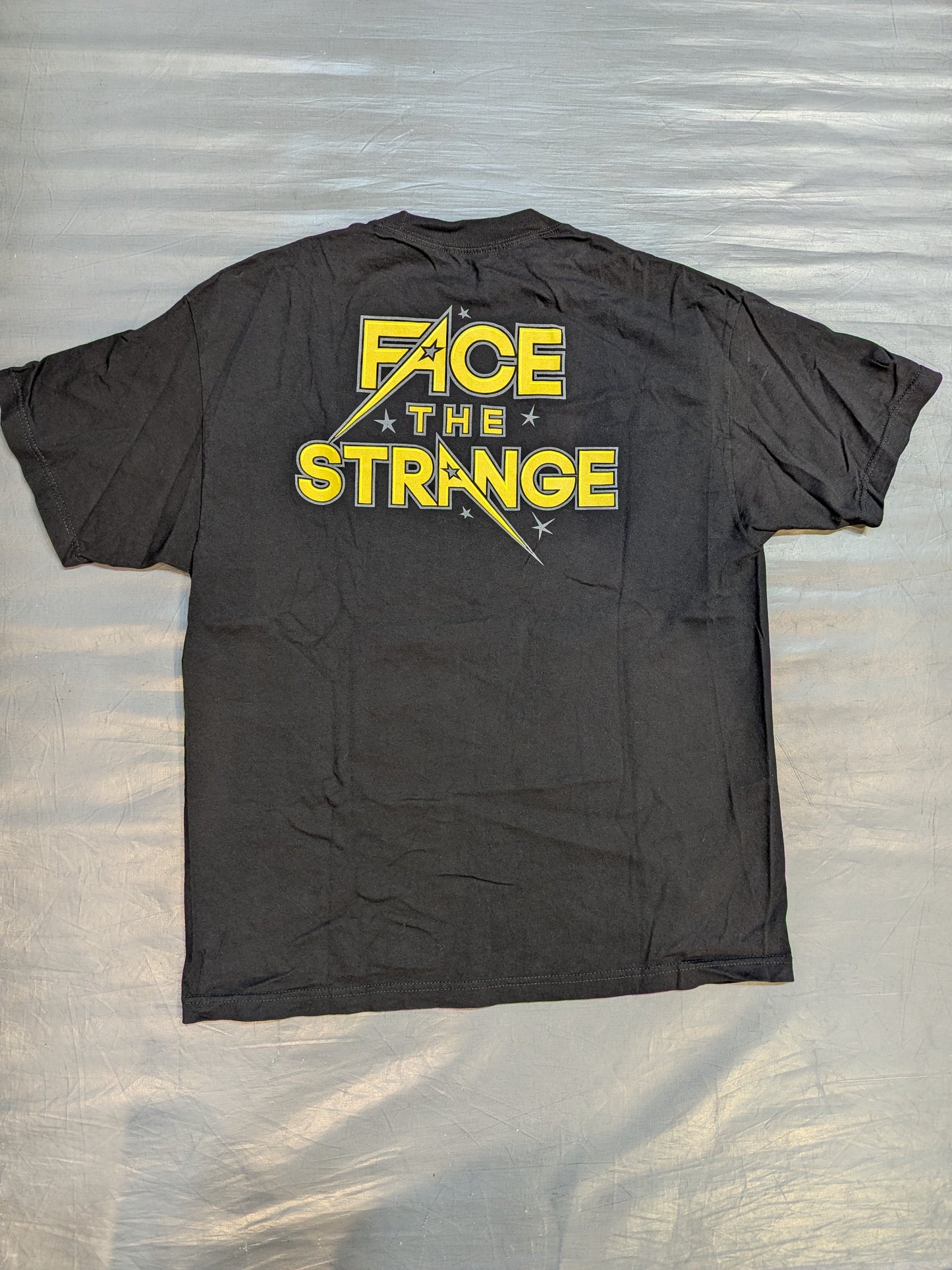 Stardust "FACE THE STRANGE" Illustration T-Shirt (WWE (2013) / Black)