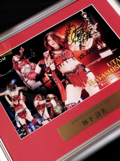 Utami Hayashishita  hand signed autograph  Commemorative Photo Frame (vs. Saya Kamitani match)