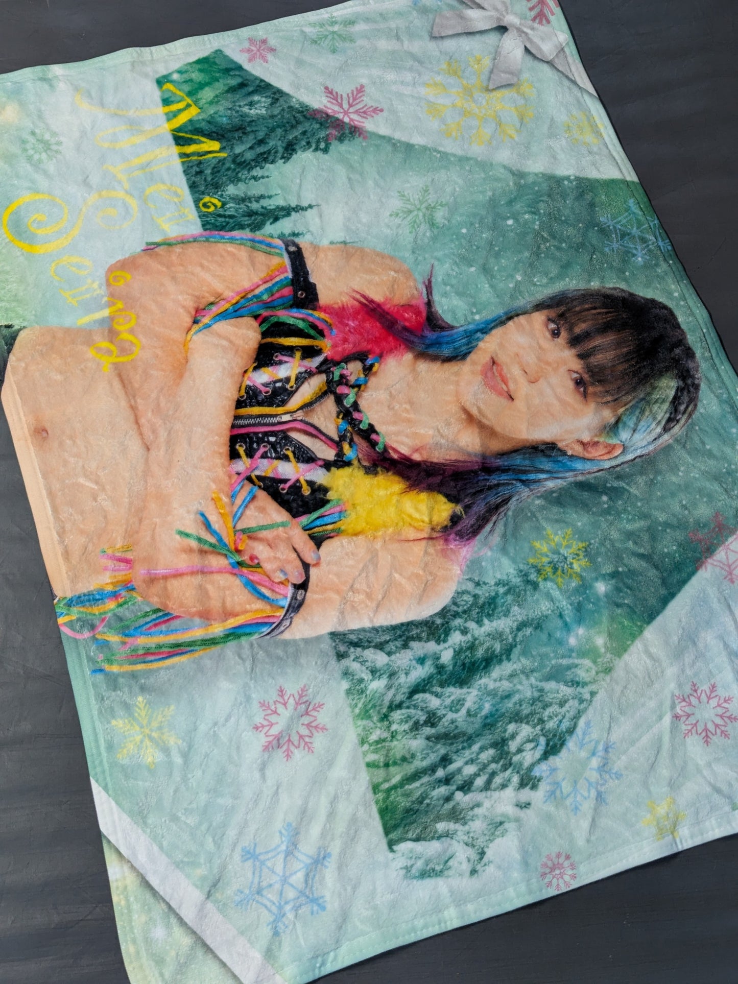 MEI SEIRA Stardom Winter Blanket 2024
