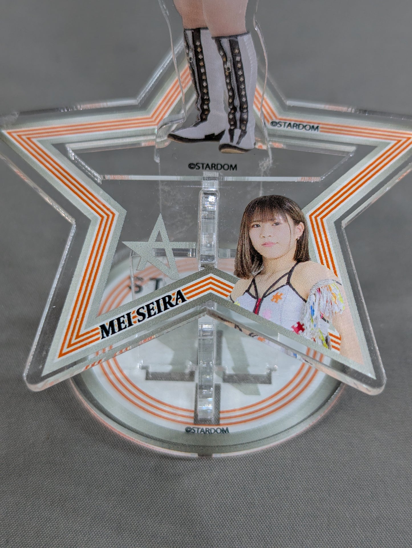 星来芽依 フローティングアクリルスタンド
