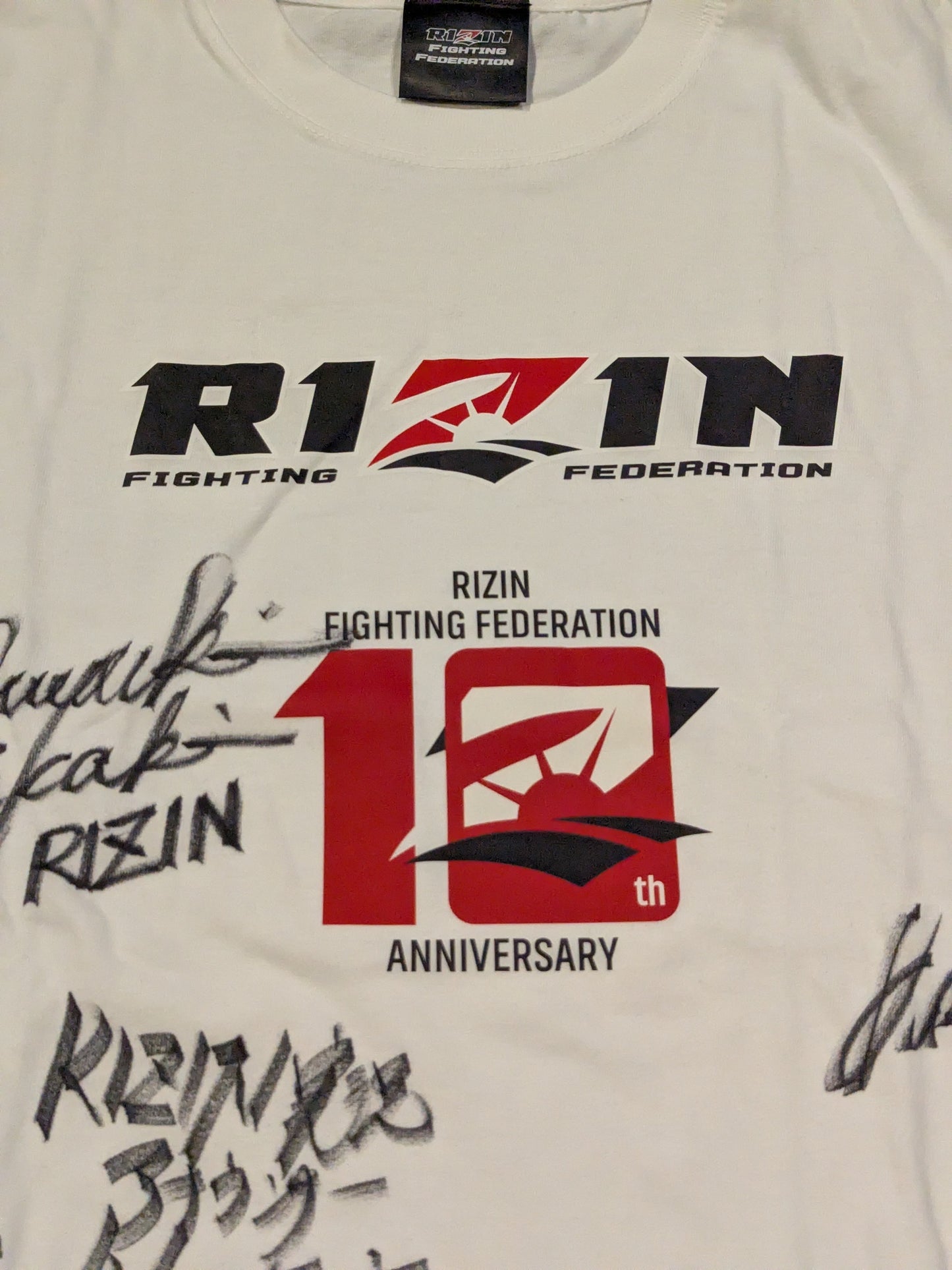 【6名サイン入り】RIZIN 10周年記念Tシャツ