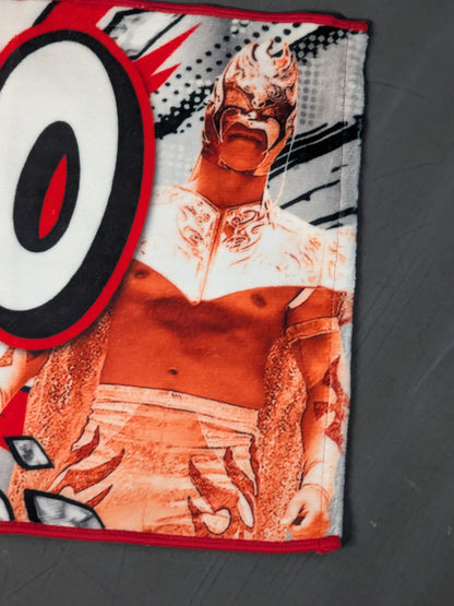 Alejandro fighters support towel