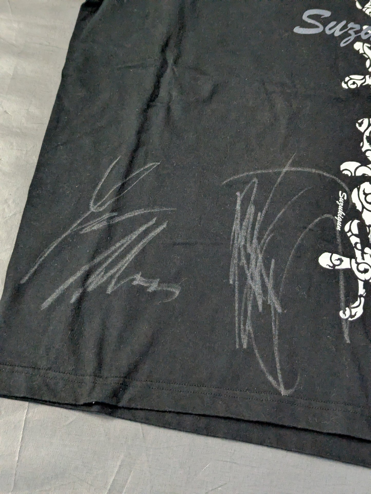 [2 fighters hand signed autograph ] Suzuki-kun T-shirt (7)