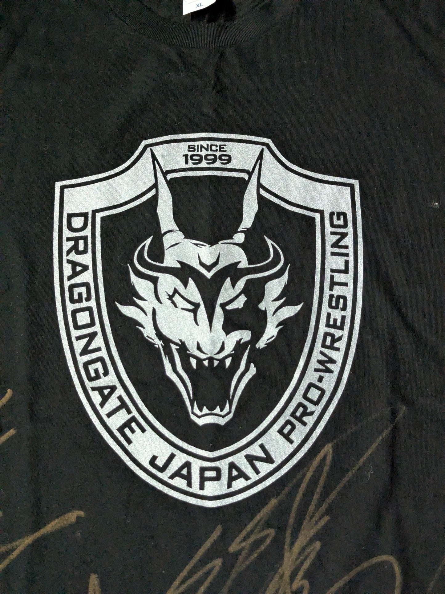 [4 hand signed autograph ] DRAGON GATE promotion logo T-shirt