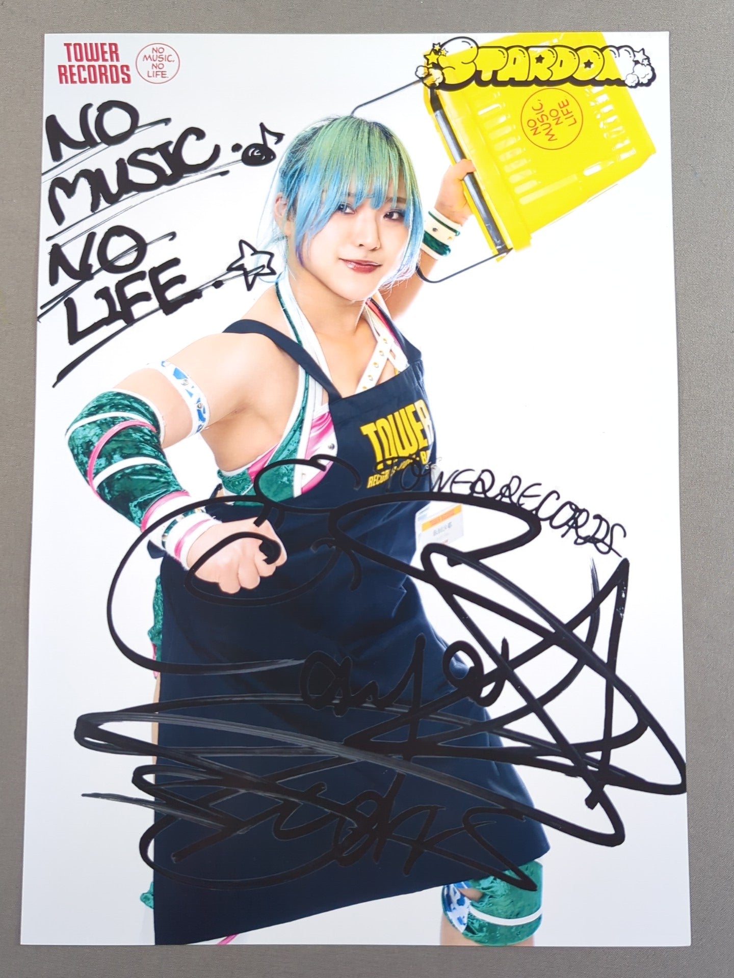 飯田沙耶 スターダム×TOWER RECORDS 2022  ポートレート