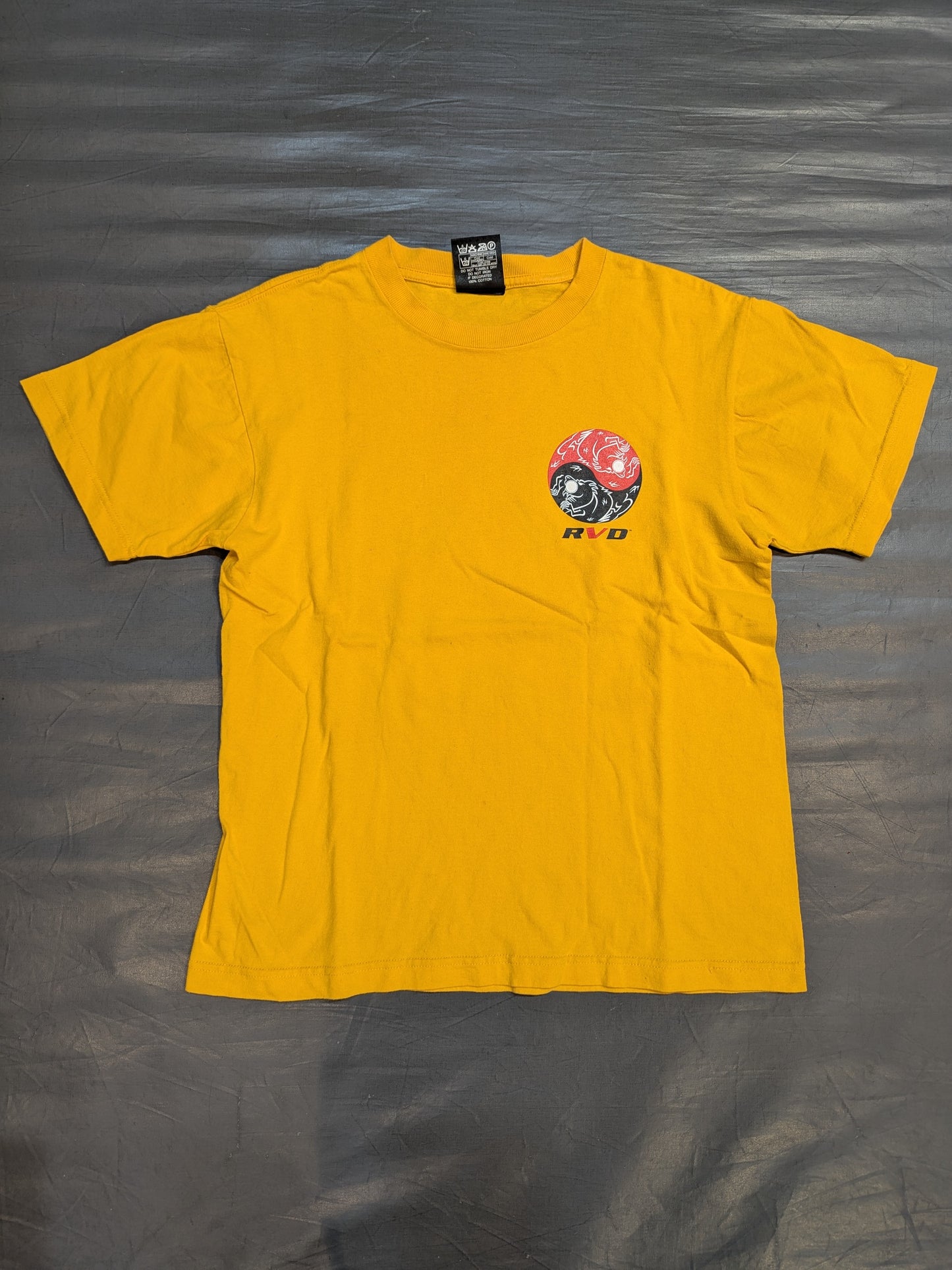Rob Van Dam "RVD" T-shirt (WWE (2004) / Yellow)