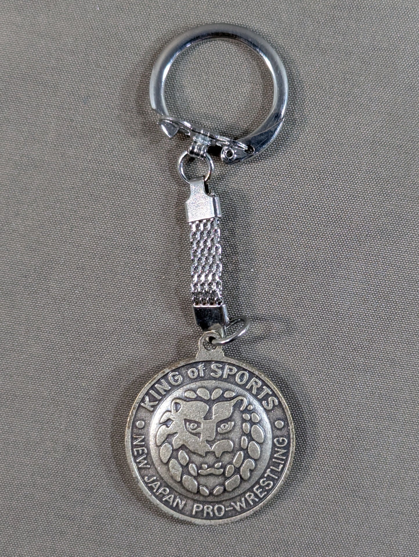★ ★ Original 10th Anniversary Lion Mark Keychain ( Tiger Mask) (2)