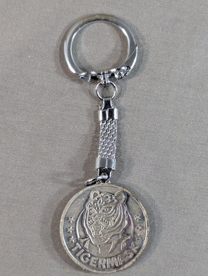 ★ ★ Original 10th Anniversary Lion Mark Keychain ( Tiger Mask) (1)